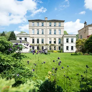 The Ayrlington 5* Bath
