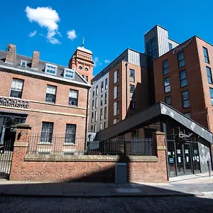 Roomzzz 4* Newcastle upon Tyne